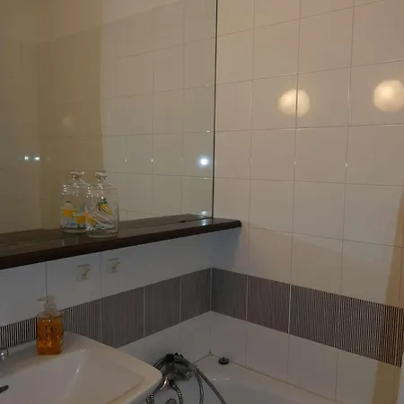 Διαμέρισμα Agreable Proche Plage, Verdure Et Commerces, Parking Prive, Pour 4 Personnes - Fr-1-328-252